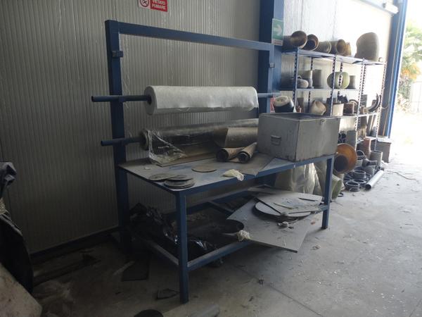 7#2216 Scaffali e banchi da lavoro in ferro di tipo artigianale  in vendita - foto 1