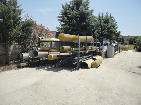 7#2216 Scaffali e banchi da lavoro in ferro di tipo artigianale  in vendita - foto 2