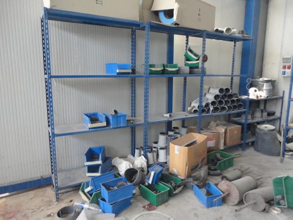 7#2216 Scaffali e banchi da lavoro in ferro di tipo artigianale  in vendita - foto 3