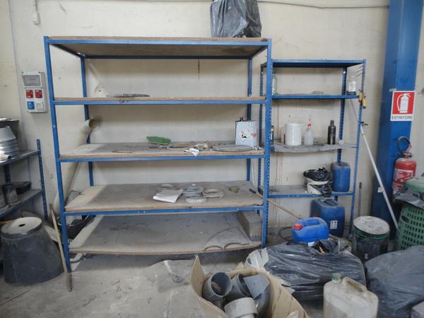 7#2216 Scaffali e banchi da lavoro in ferro di tipo artigianale  in vendita - foto 4