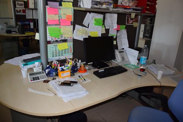 19#2230 Arredi ed attrezzature ufficio in vendita - foto 3