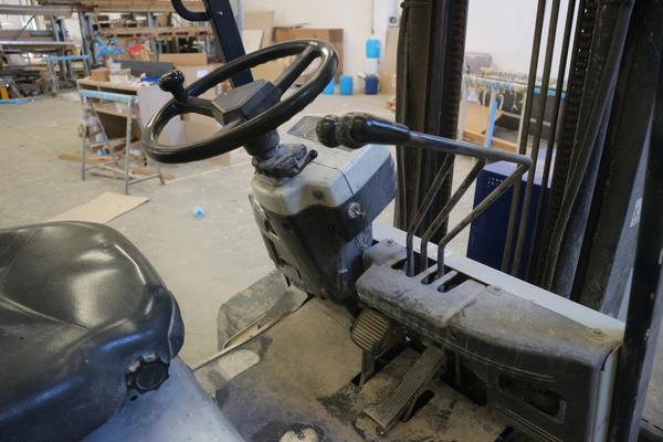18#2237 Carrello elevatore Komatsu Arion 20 in vendita - foto 7