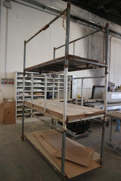 25#2237 Scaffalature e attrezzature officina in vendita - foto 2
