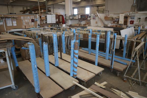 25#2237 Scaffalature e attrezzature officina in vendita - foto 5