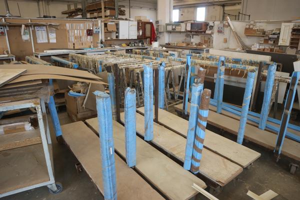 25#2237 Scaffalature e attrezzature officina in vendita - foto 7