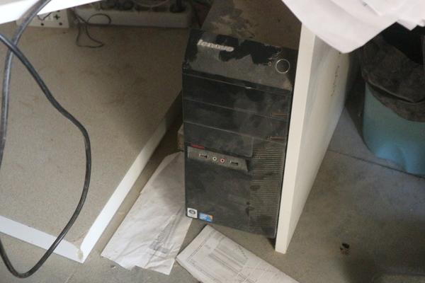 25#2237 Scaffalature e attrezzature officina in vendita - foto 16