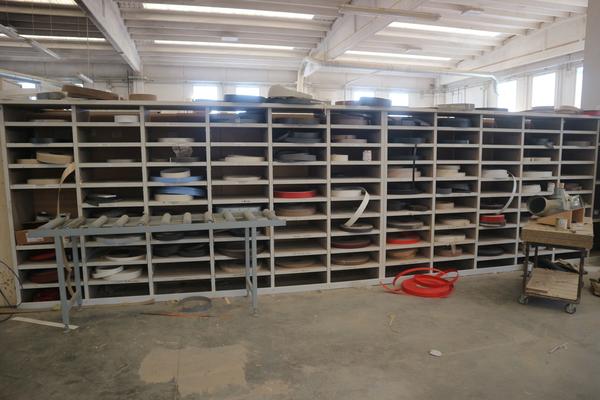 25#2237 Scaffalature e attrezzature officina in vendita - foto 24