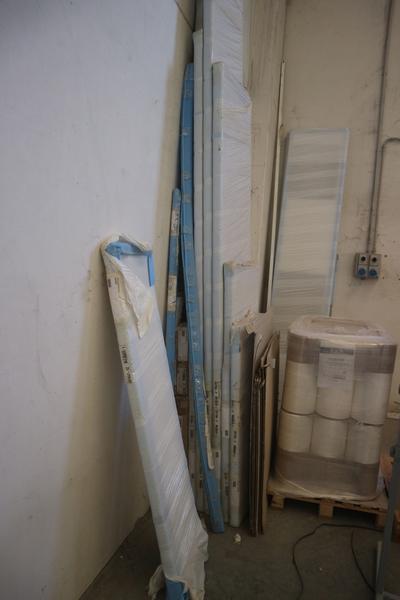 25#2237 Scaffalature e attrezzature officina in vendita - foto 25