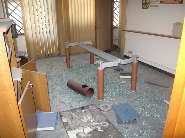 2#2246 Arredi ed attrezzature da ufficio in vendita - foto 8