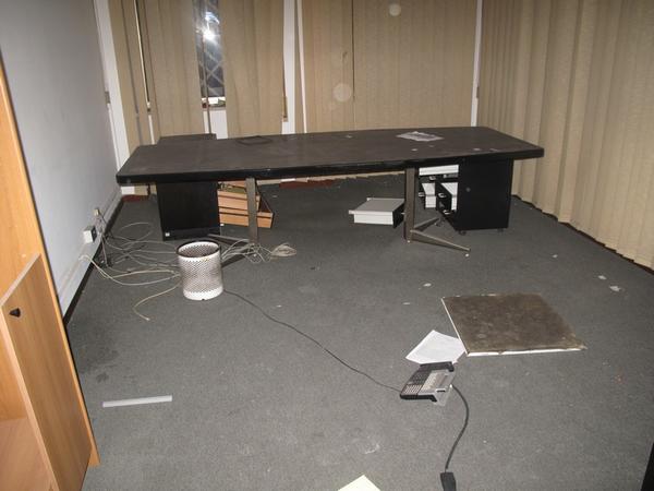 2#2246 Arredi ed attrezzature da ufficio in vendita - foto 11