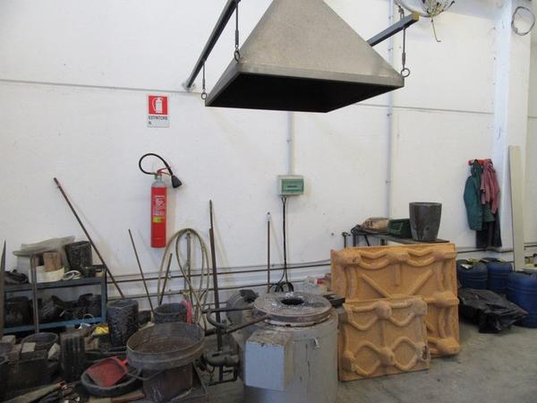 2#2259 Forno fusorio a gas e
relativa cappa in vendita - foto 4