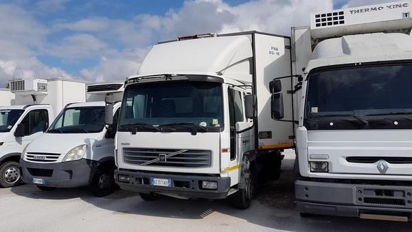 28#2265 Autocarri Scania e motrici Iveco in vendita - foto 2