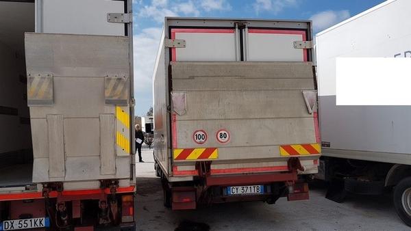 28#2265 Autocarri Scania e motrici Iveco in vendita - foto 144