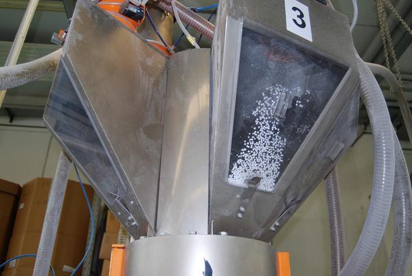 1#2275 Miscelatore gravimetrico di granuli e macinato Motan in vendita - foto 13