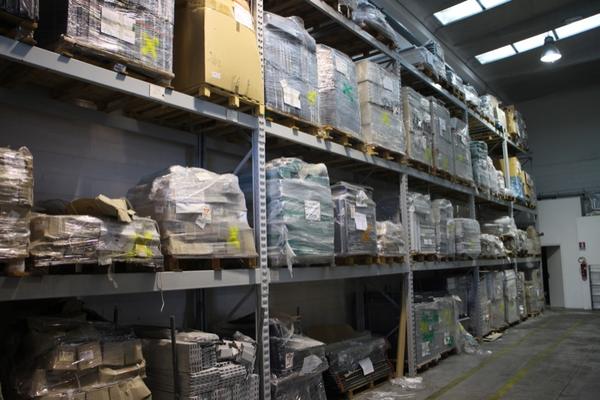 1#22760 Materiale ed attrezzature per punti vendita in vendita - foto 2