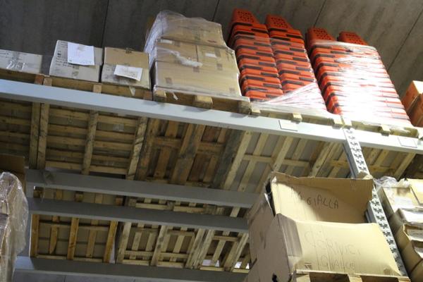 1#22760 Materiale ed attrezzature per punti vendita in vendita - foto 46