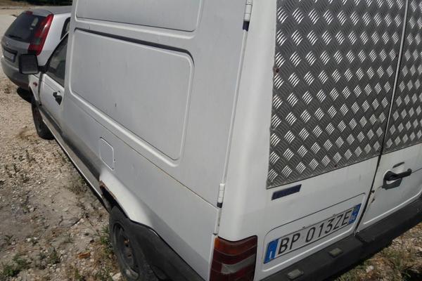 17#2286 Furgone Fiat Fiorino in vendita - foto 2