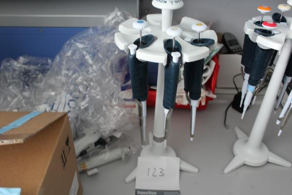 71#2288 Pipette e accessori in vendita - foto 1