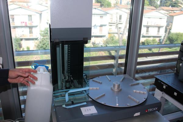 142#22880 Tecan Carousel in vendita - foto 4