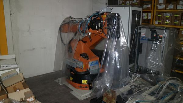 6#2289 Robot di asservimento Kuka in vendita - foto 1