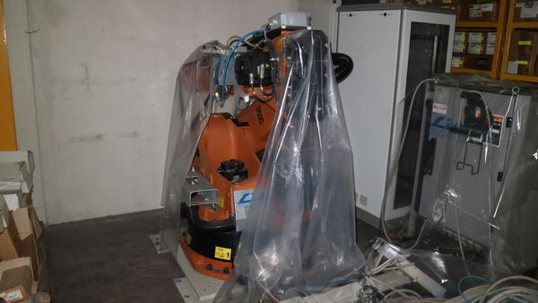 6#2289 Robot di asservimento Kuka in vendita - foto 3