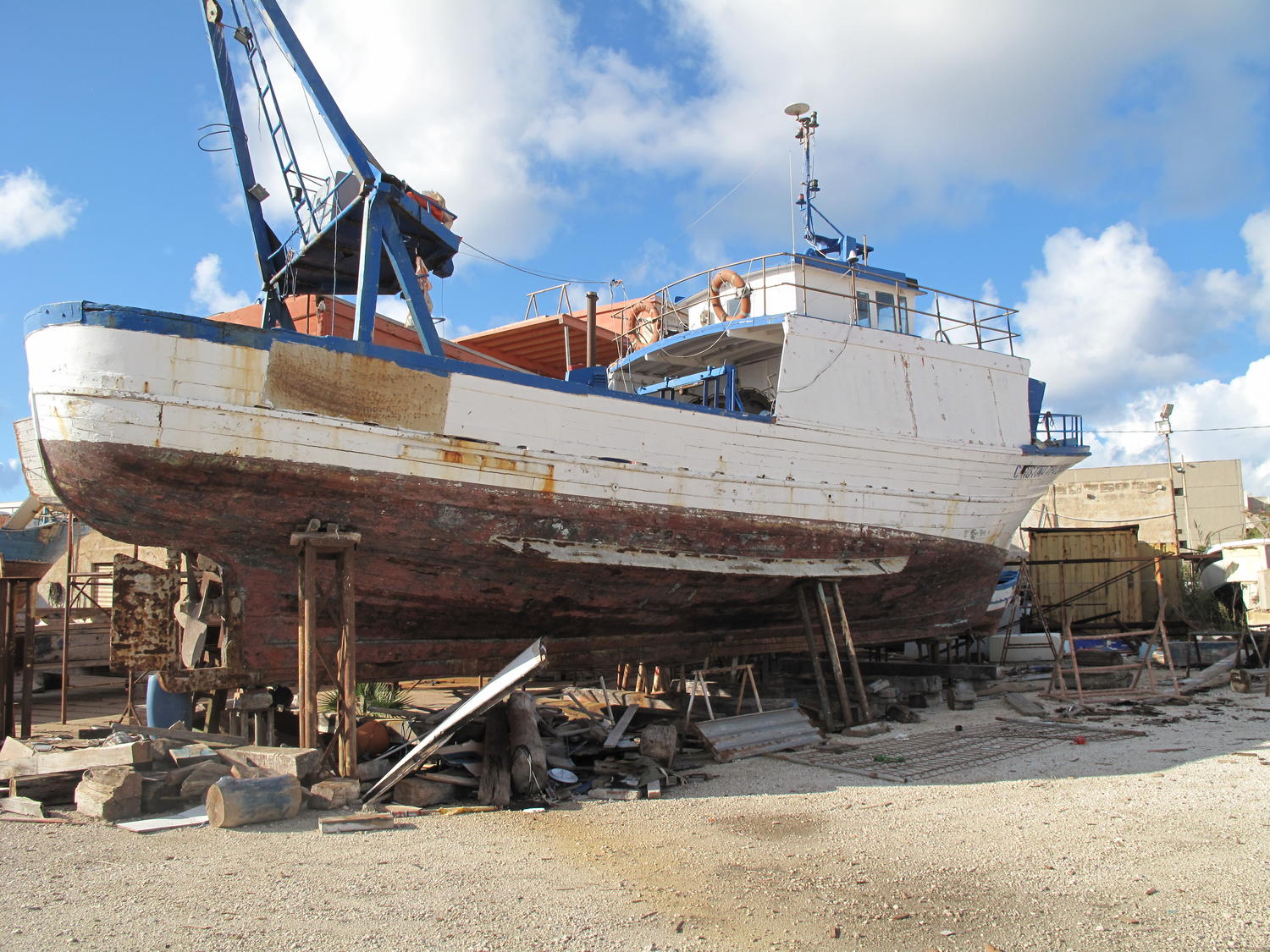 Lotto Imbarcazione tipo peschereccio Lotto Imbarcazione tipo peschereccio