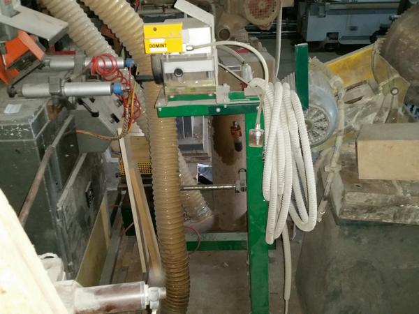 11#2310 Banco da lavoro e punzonatrici in vendita - foto 7