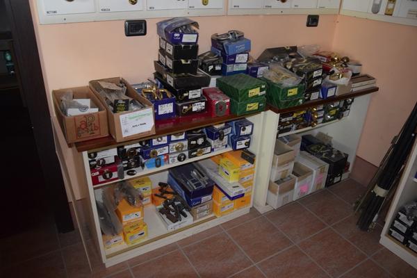 28#2326 Maniglieria in vendita - foto 38