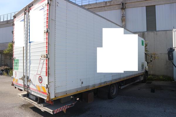 1#2331 Autocarro Iveco 120E23 in vendita - foto 4