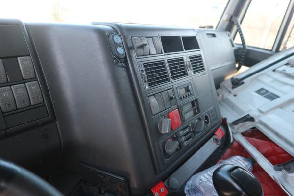 11#2331 Trattore per semirimorchio Iveco Magirus 440E43 in vendita - foto 16