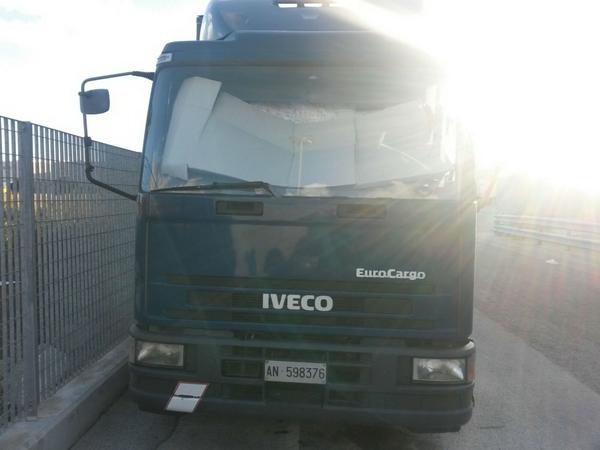 17#2331 Autocarro Iveco 120E23 in vendita - foto 2