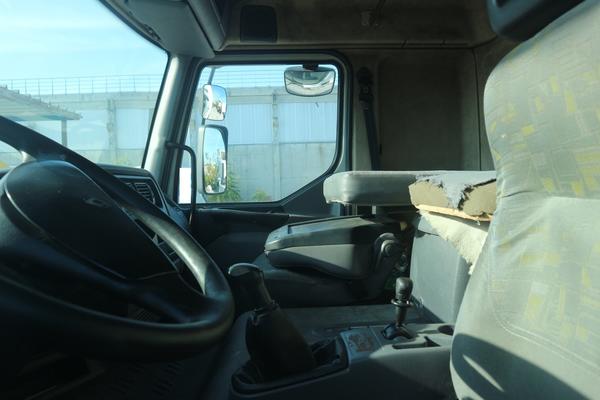 4#2331 Autocarro Renault 270 in vendita - foto 14