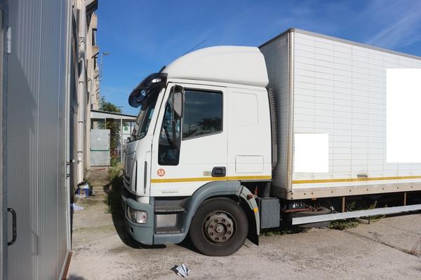 5#2331 Autocarro Iveco 120 E24 in vendita - foto 2
