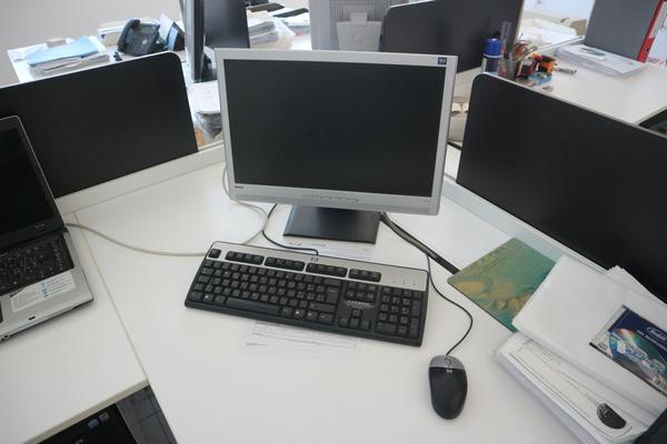 2#2335 Pc Hp Acer e arredamento da ufficio in vendita - foto 6