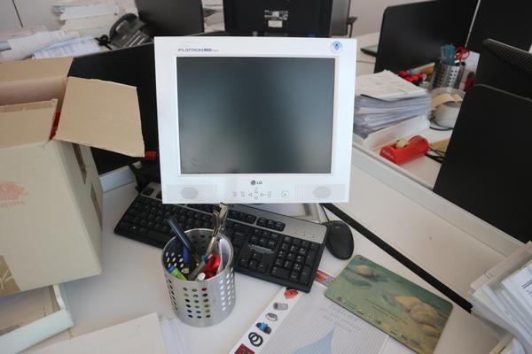 2#2335 Pc Hp Acer e arredamento da ufficio in vendita - foto 14