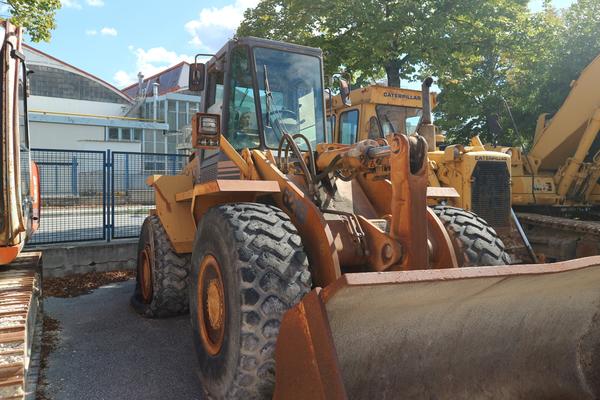 21#2335 Pala gommata Case 621B in vendita - foto 4