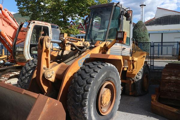 21#2335 Pala gommata Case 621B in vendita - foto 12