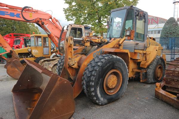 21#2335 Pala gommata Case 621B in vendita - foto 13