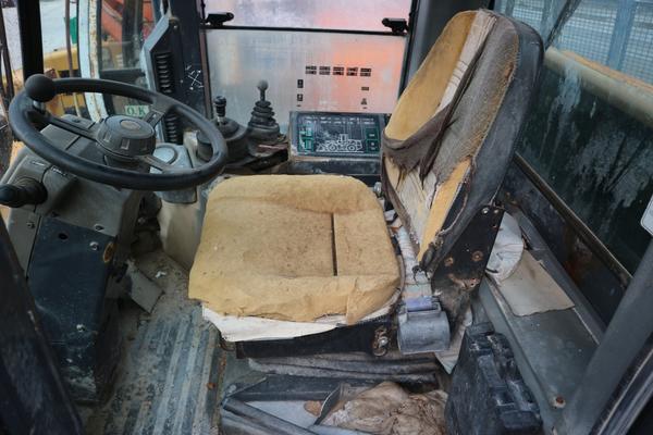 21#2335 Pala gommata Case 621B in vendita - foto 14