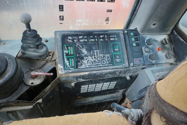 21#2335 Pala gommata Case 621B in vendita - foto 16