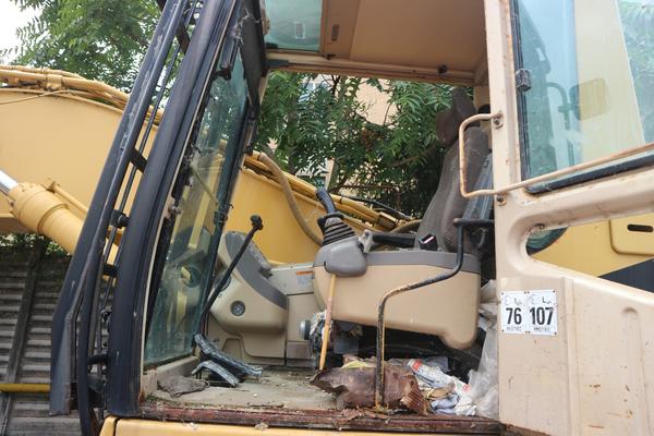 26#2335 Escavatore cingolato Cat 330BLN in vendita - foto 17