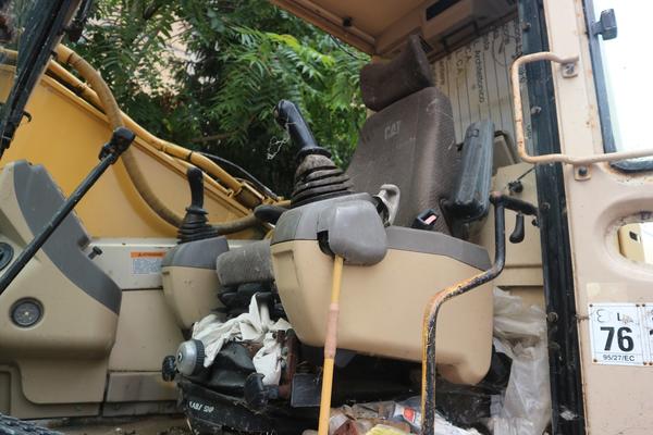 26#2335 Escavatore cingolato Cat 330BLN in vendita - foto 18
