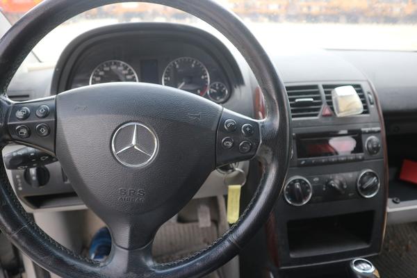 30#2335 Autovettura Mercedes Classe A in vendita - foto 8