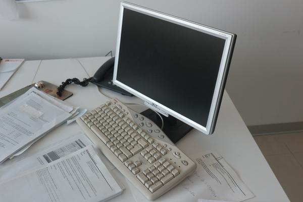 9#2335 Pc Acer e Arredamento da ufficio in vendita - foto 2