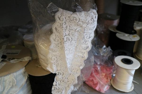 109#2356 Materiale per corsetteria e intimo in vendita - foto 10