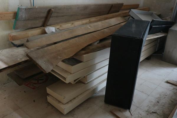 10#2376 Arredamento per negozio di abbigliamento in vendita - foto 2