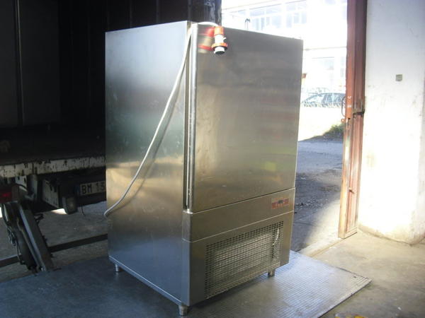 44#2376 Forno Dekomondial Abbattitore e Armadio Frigorifero Sagi e Planetaria Sirman in vendita - foto 4