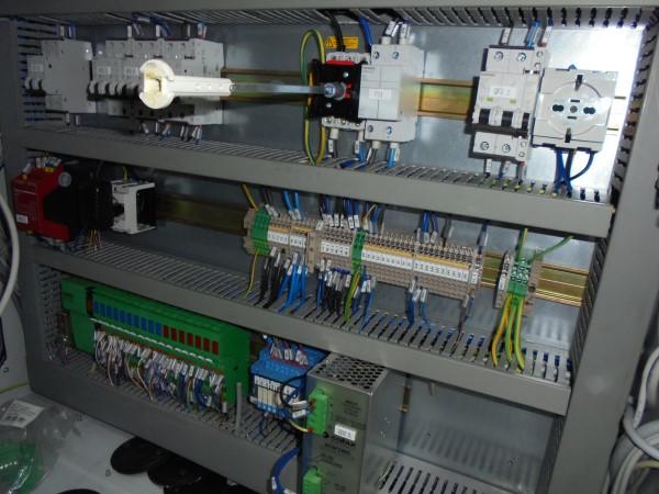 1#2390 Linea di assemblaggio e isola robotizzata Felmec in vendita - foto 4