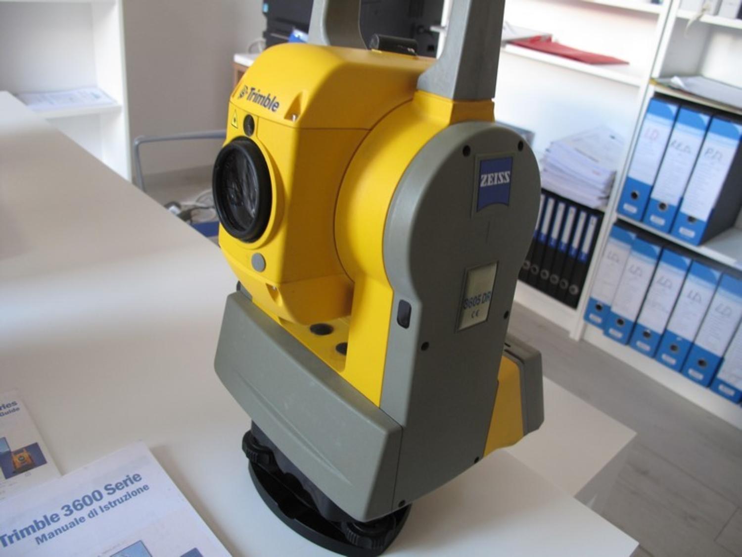 Lot Trimble 3600 total station