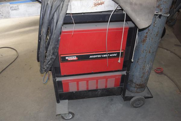 30#2413 Saldatrice Lincoln Electric INVERTEC V305-T AC/DC in vendita - foto 8